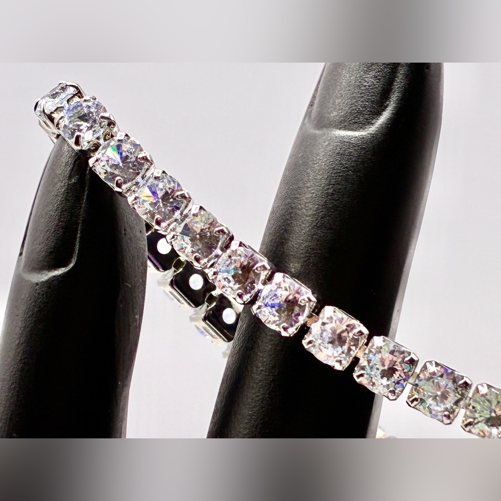 Stunning Vintage Cubic Zirconia Tennis Bracelet, Silver Plated 8” Inches